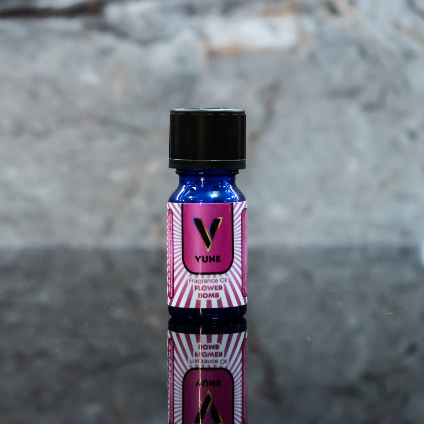 Vune Chromatic Noir Opium Fragrance Oil - Vune Essence