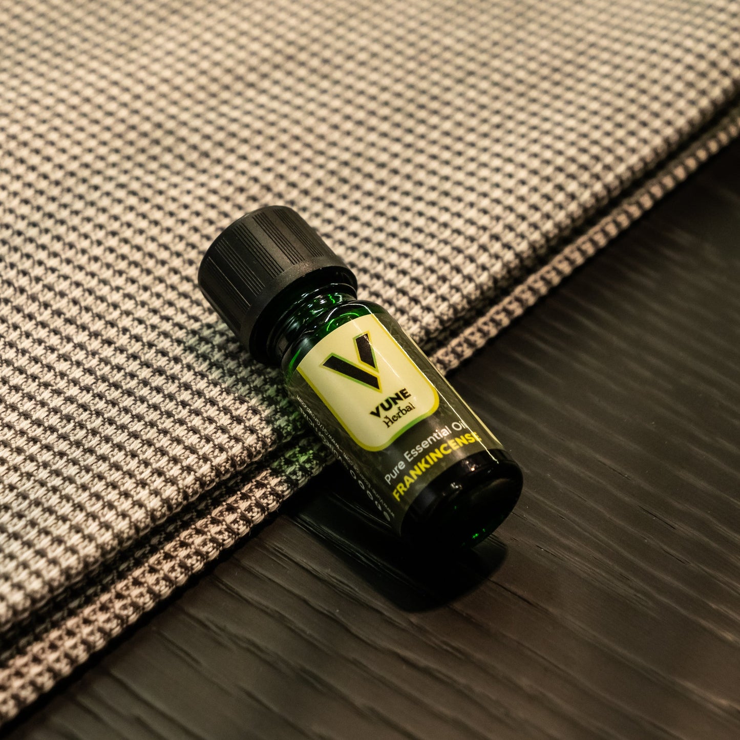 Vune Herbal Bergamot Essential Oil - Vune Essence